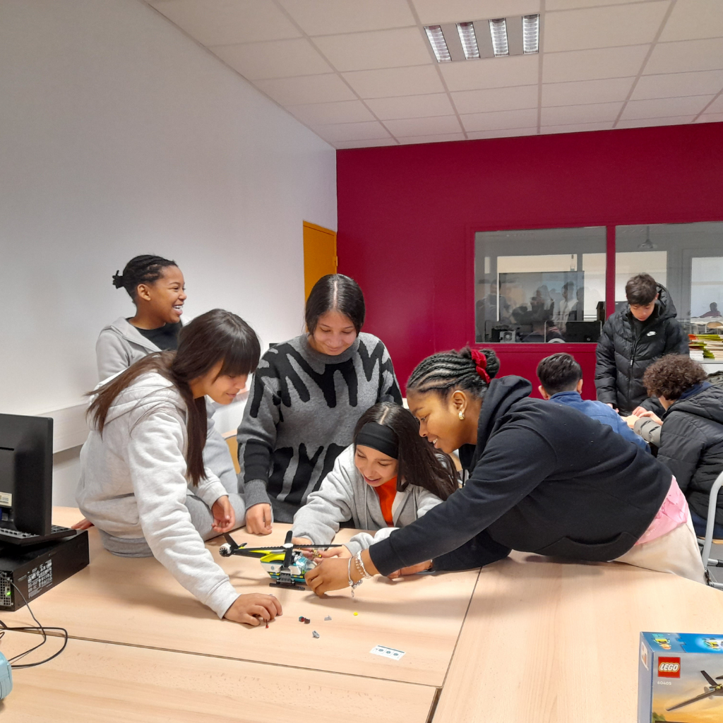 discovery 4 - education
